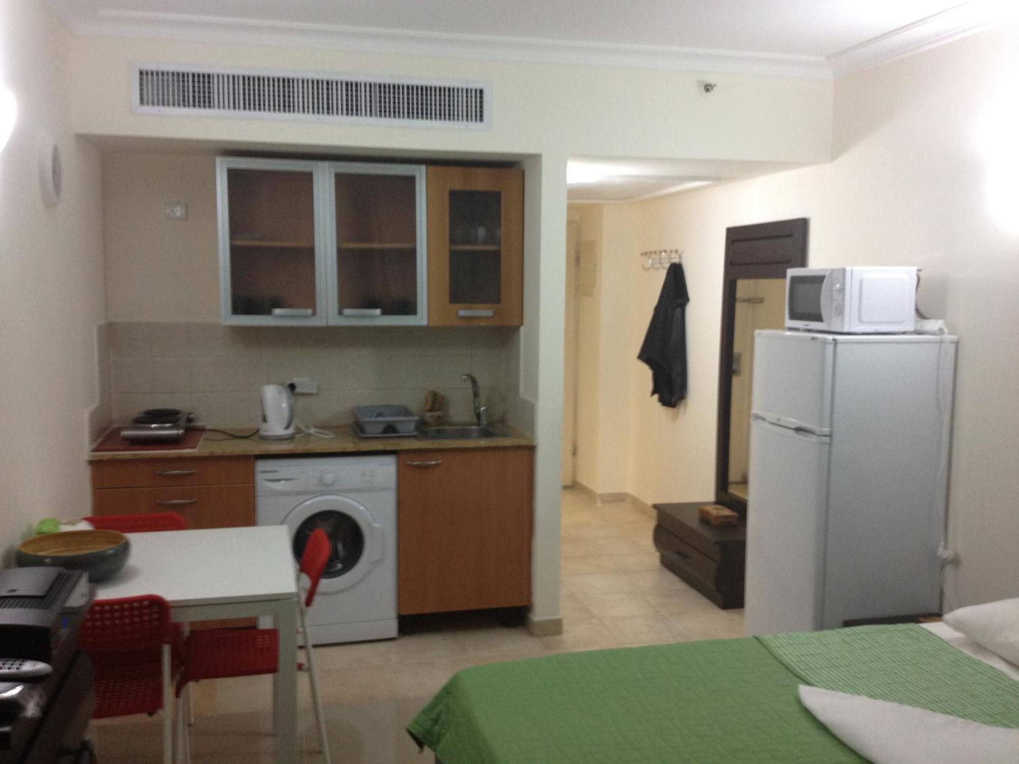 Apartments On The Beach Haifa Kamer foto