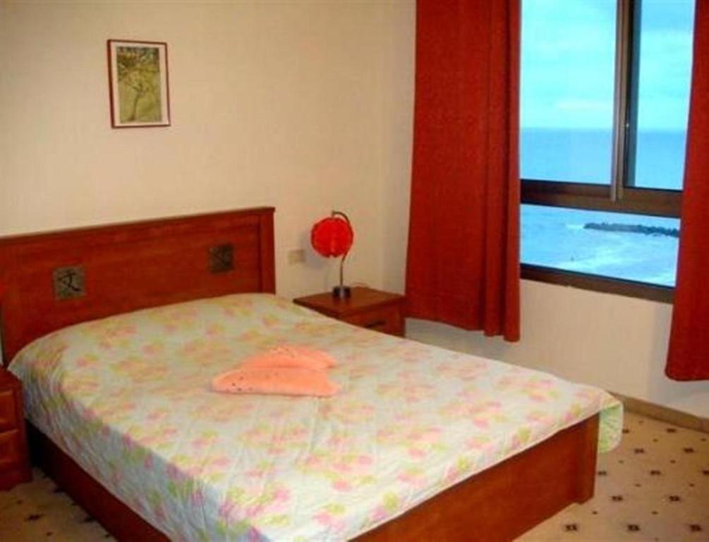 Apartments On The Beach Haifa Kamer foto