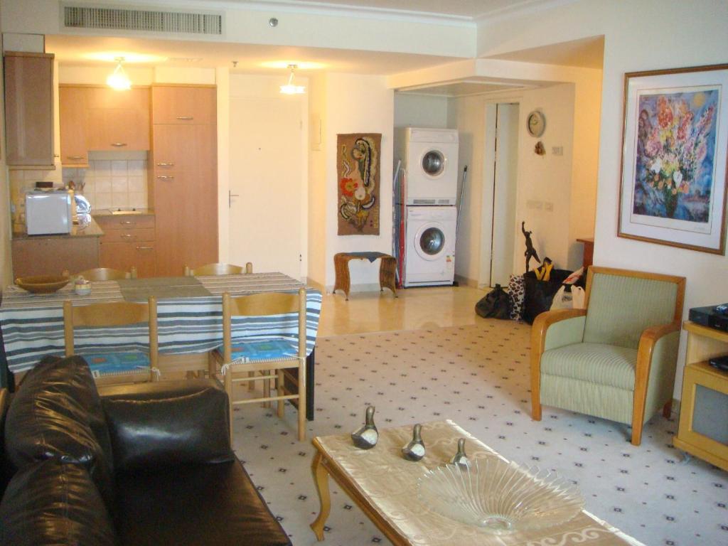 Apartments On The Beach Haifa Kamer foto